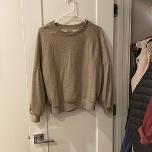 Puffy sleeved crewneck sweatshirt